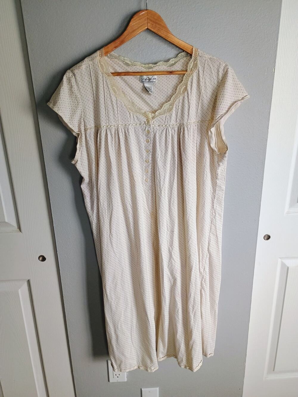 Vintage inspired cottage Core night gown Granny core 100% cotton villager XL